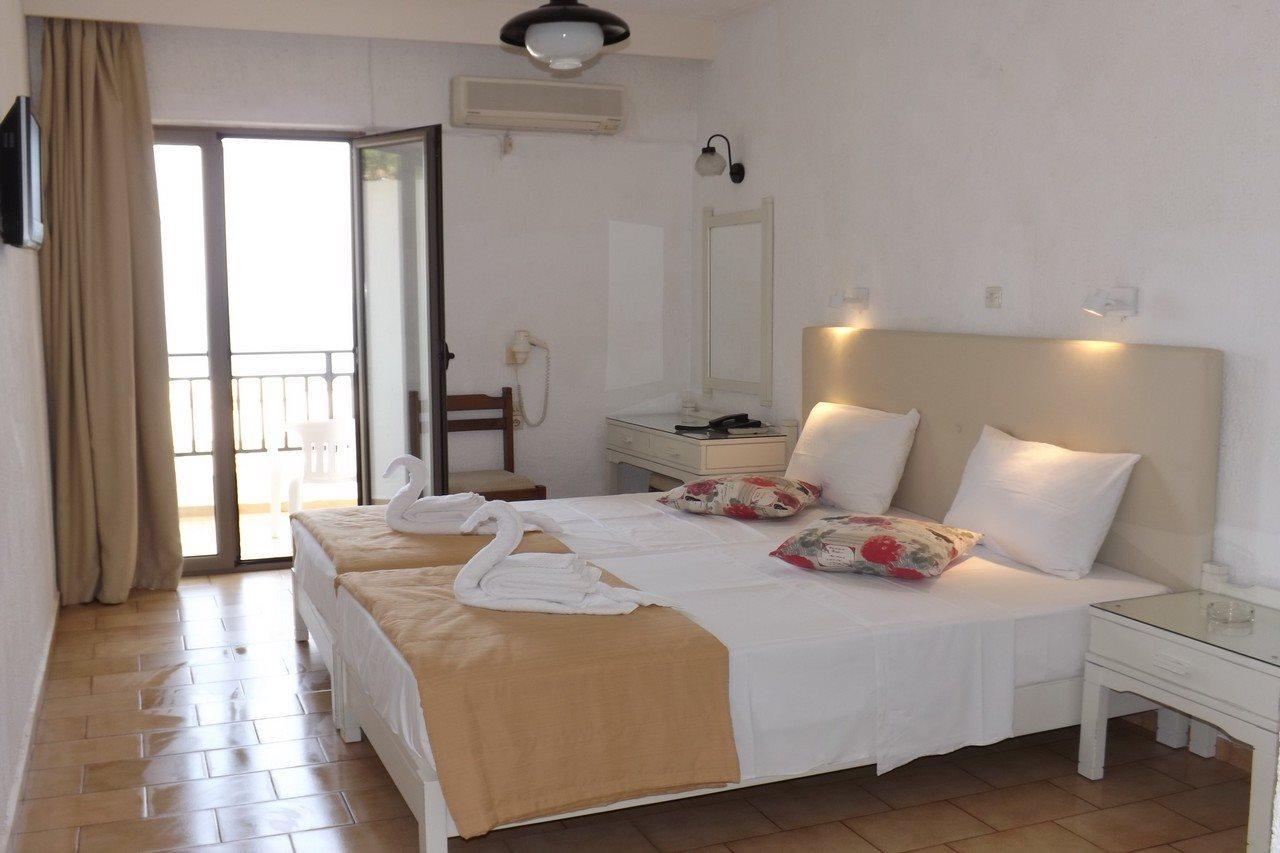 הרסוניסוס Dimitra Hotel מראה חיצוני תמונה